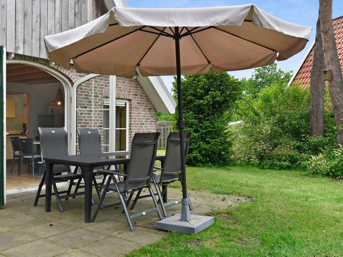 Hôtel Landal Landgoed De Hellendoornse Berg à Haarle Extérieur photo
