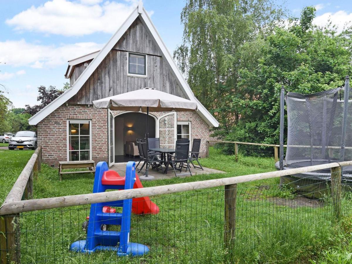 Hôtel Landal Landgoed De Hellendoornse Berg à Haarle Extérieur photo